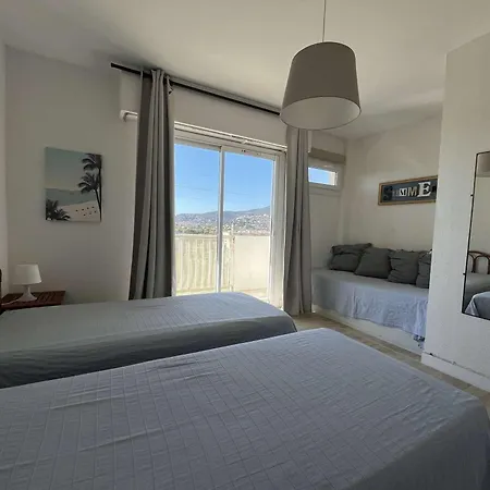 T2 Au Lavandou Avec Parking Et Vue Imprenable - Fr-1-308-82 Apartman *