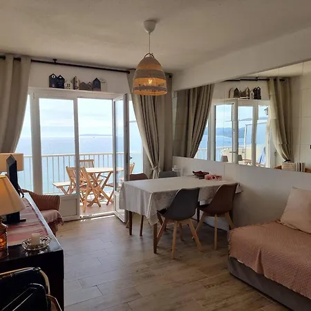 아파트 T2 Au Lavandou Avec Parking Et Vue Imprenable - Fr-1-308-82 르 라방두