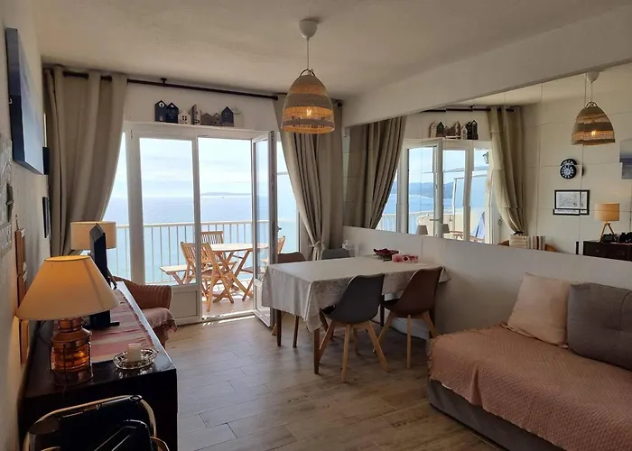 아파트 T2 Au Lavandou Avec Parking Et Vue Imprenable - Fr-1-308-82 르 라방두